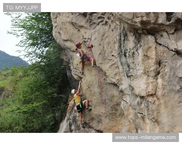 _趣味竞技攀岩：挑战极限的乐趣所在_，趣味攀岩玩法